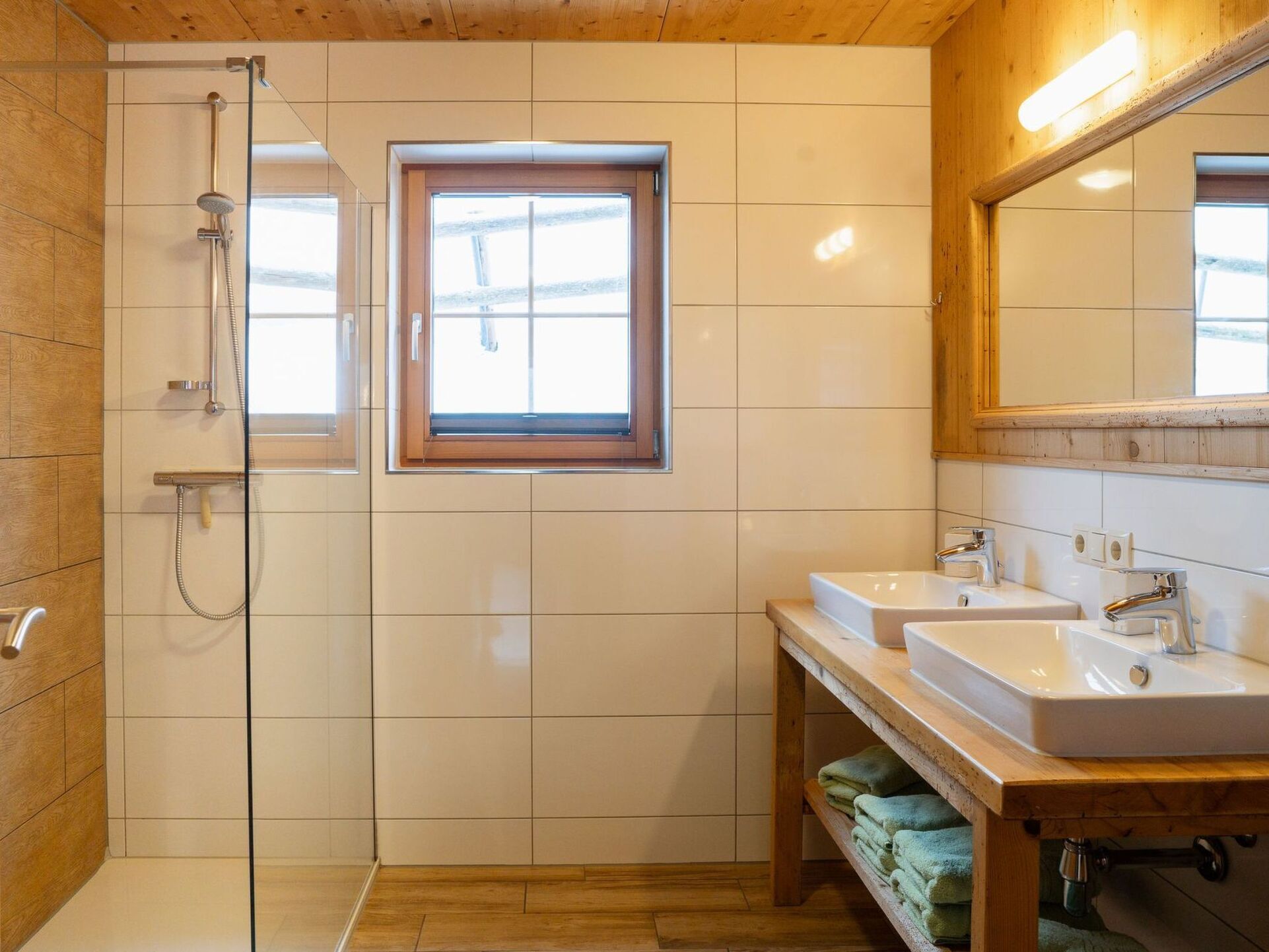 3-Bed Apartment in Bludenz, Sleeps 5, 1049
