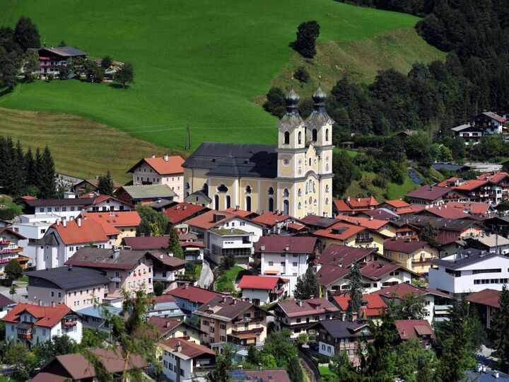 Razkošno dvosobno stanovanje v Kitzbühelu, 6 ležišč, 1344