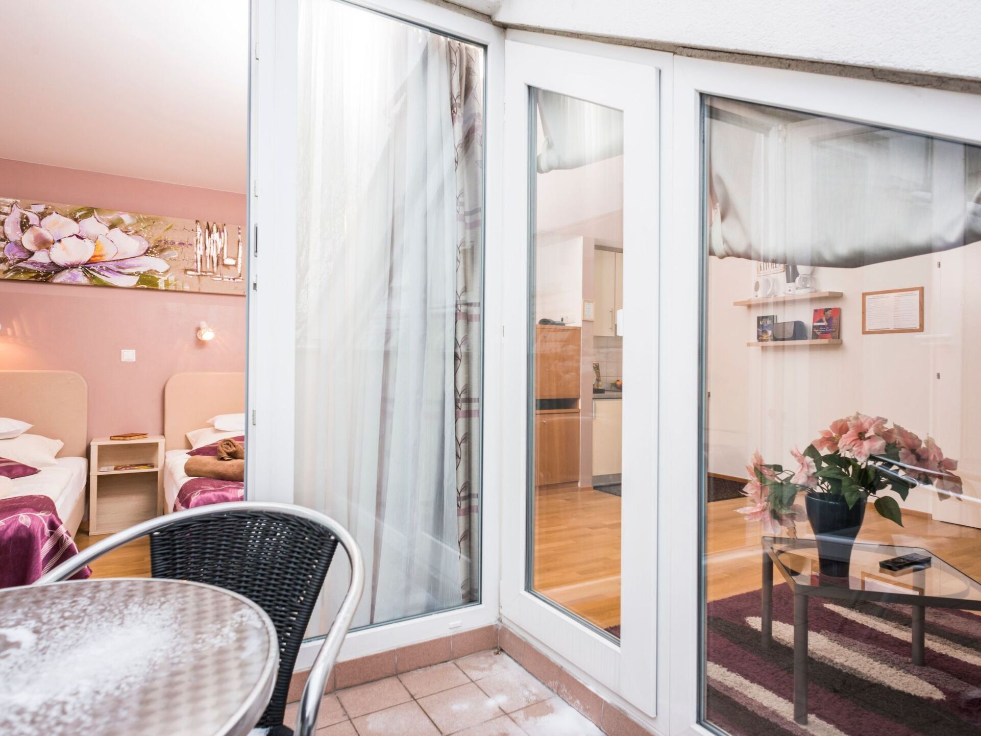 Spacious 1-Bed Apartment in Wien, Sleeps 2, 1000