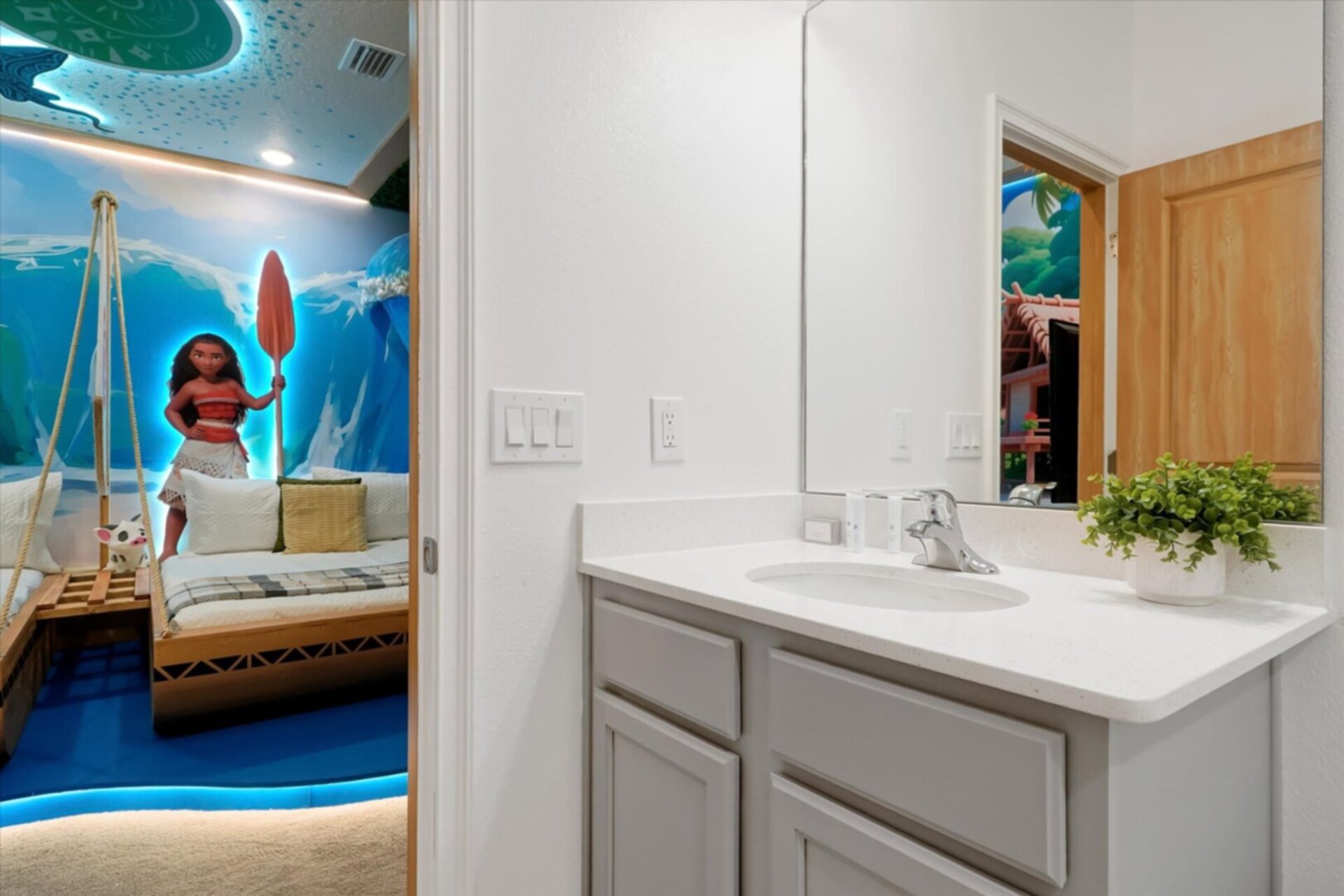 The Ultimate 15 Bedroom Mansion on Orange County, Orlando Mansion 6675