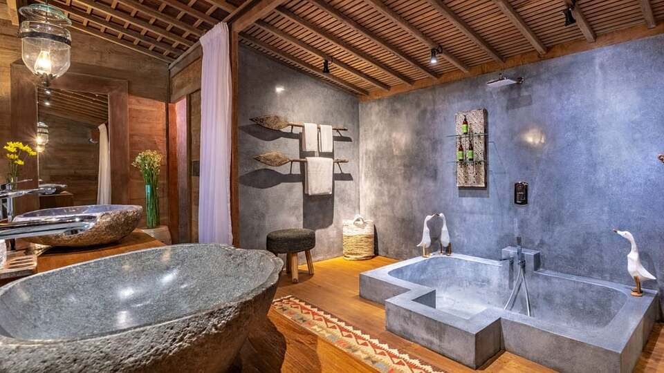 5 Star Villa Nag Shampa – A Private Balinese Masterpiece