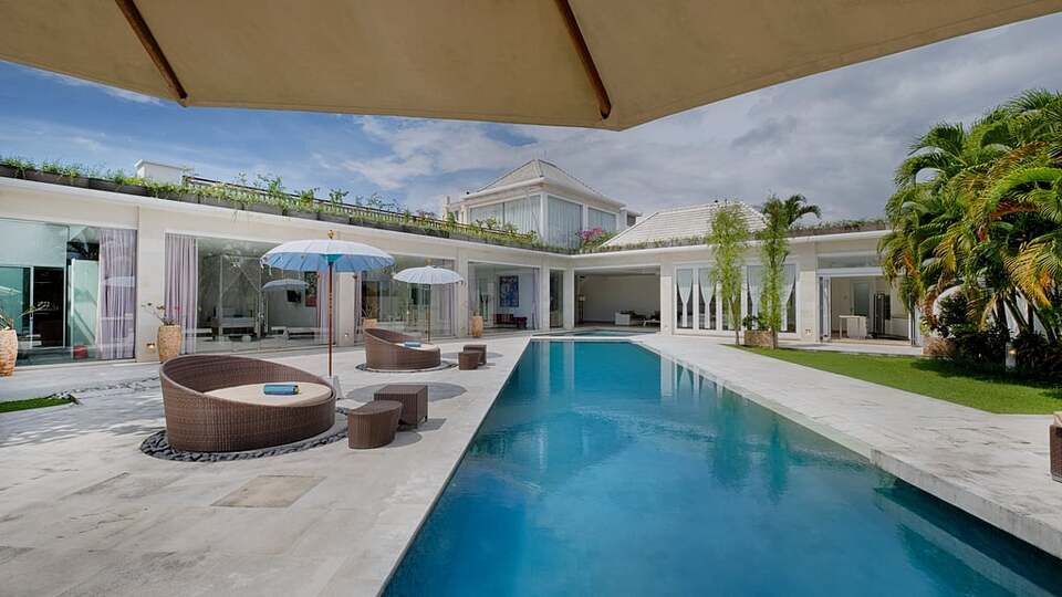 5 Star Villa Putih 1 – An Elegant Pererenan Hideaway