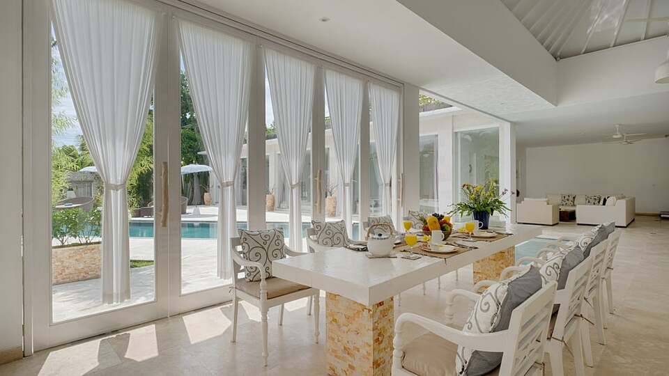 5 Star Villa Putih 1 – An Elegant Pererenan Hideaway