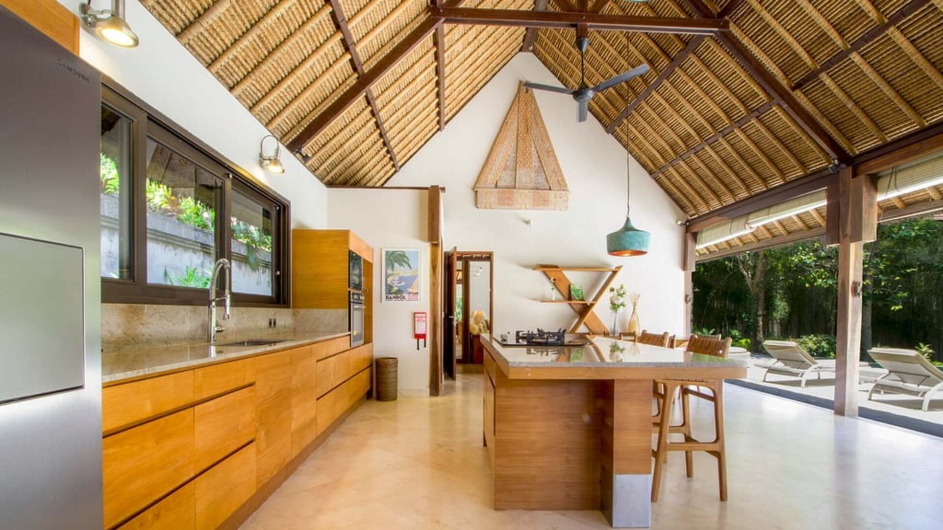 5 Star Akilea Estate – Tropical Grandeur Retreat