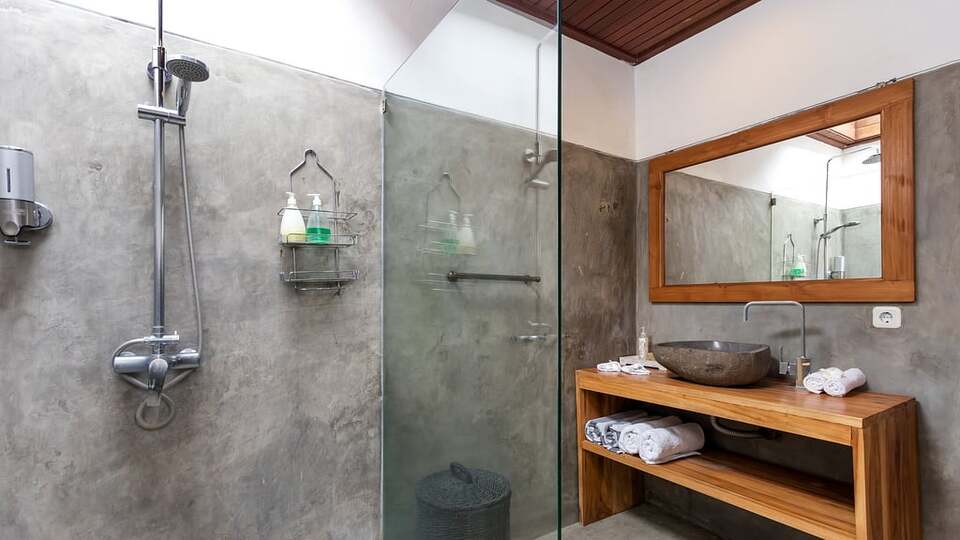 5 Star Minggu Villas – Tropical Group Escape