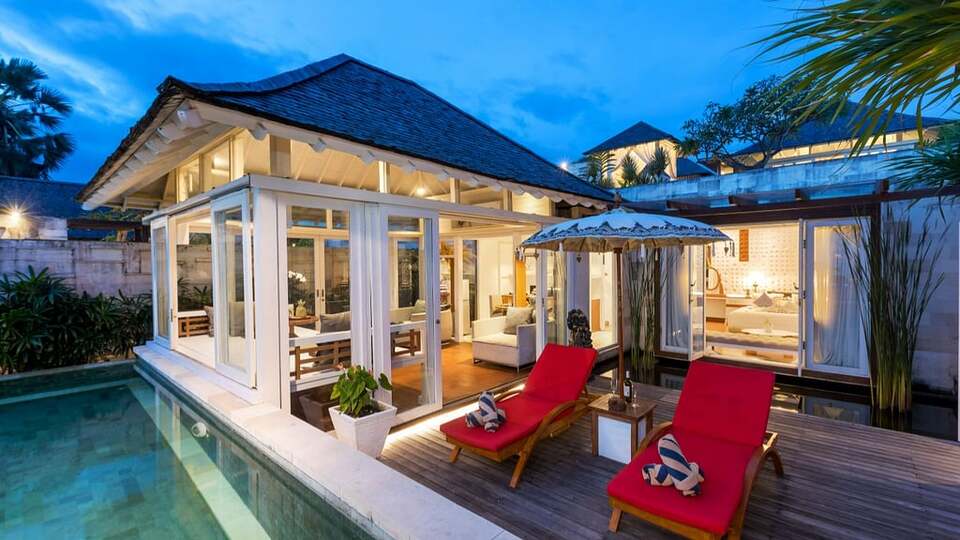 5 Star The Chand’s One – Romantic Beachfront Haven