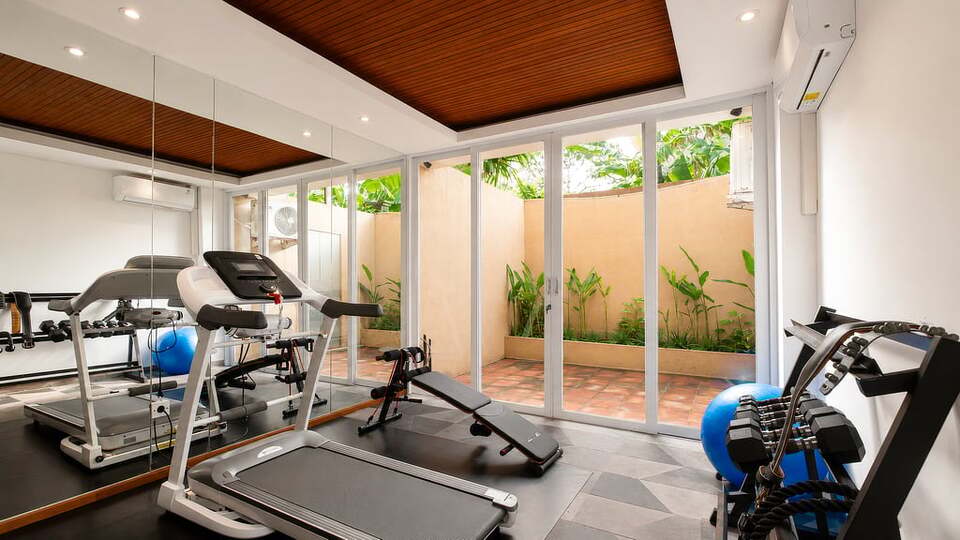 5 Star The Chand’s Two – Tropical Beachfront Escape