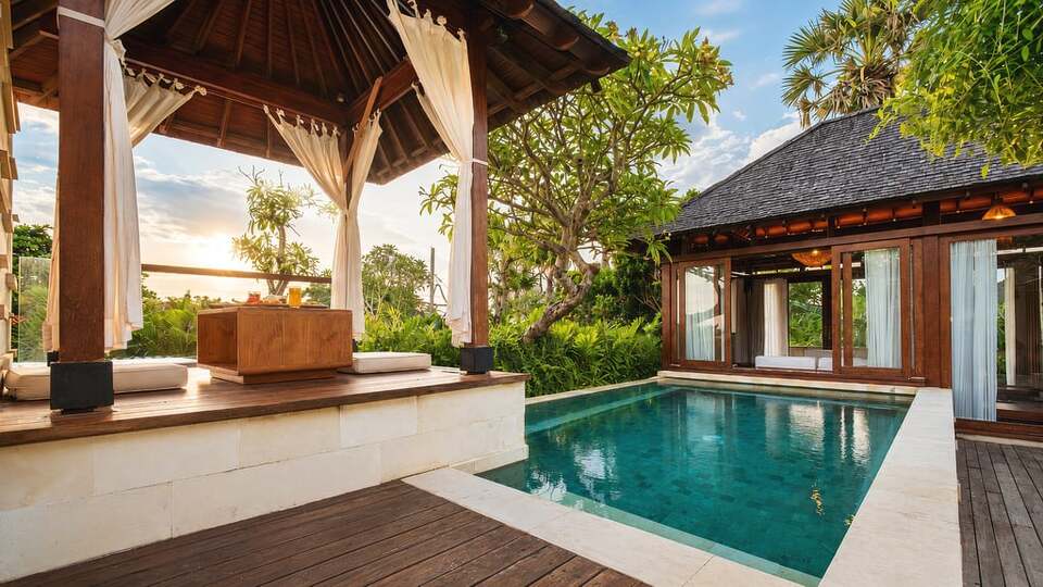 5 Star The Chand’s Two – Tropical Beachfront Escape