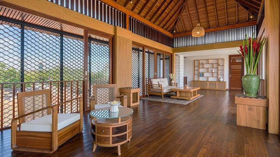 5 Star The Chand’s Three – Elevated Beachfront Escape