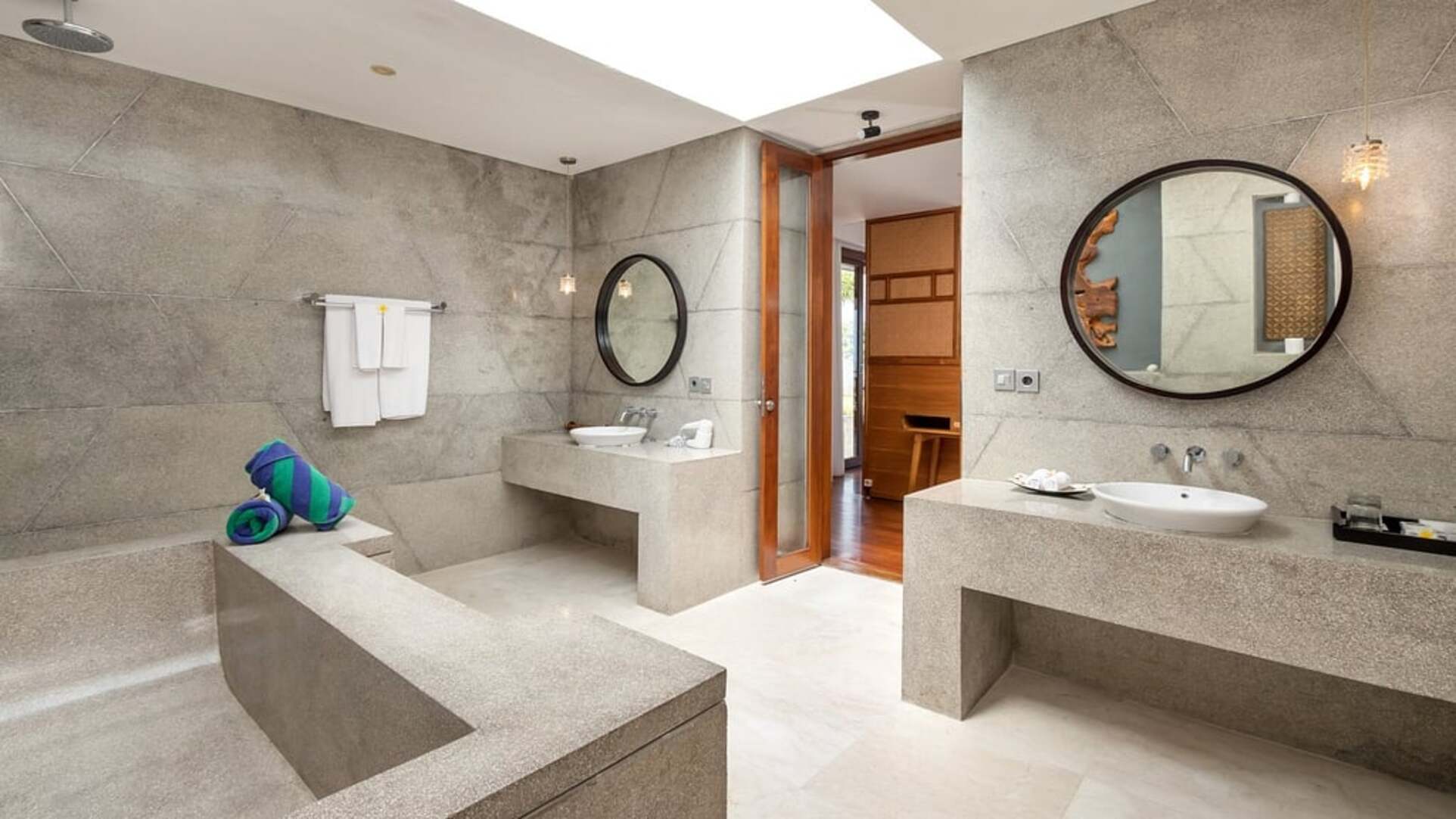 5 Star The Chand’s Estate – Exclusive Beachfront Collection