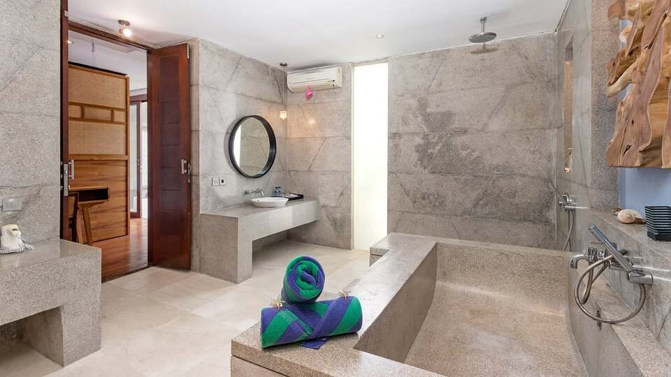 5 Star The Chand’s Estate – Exclusive Beachfront Collection