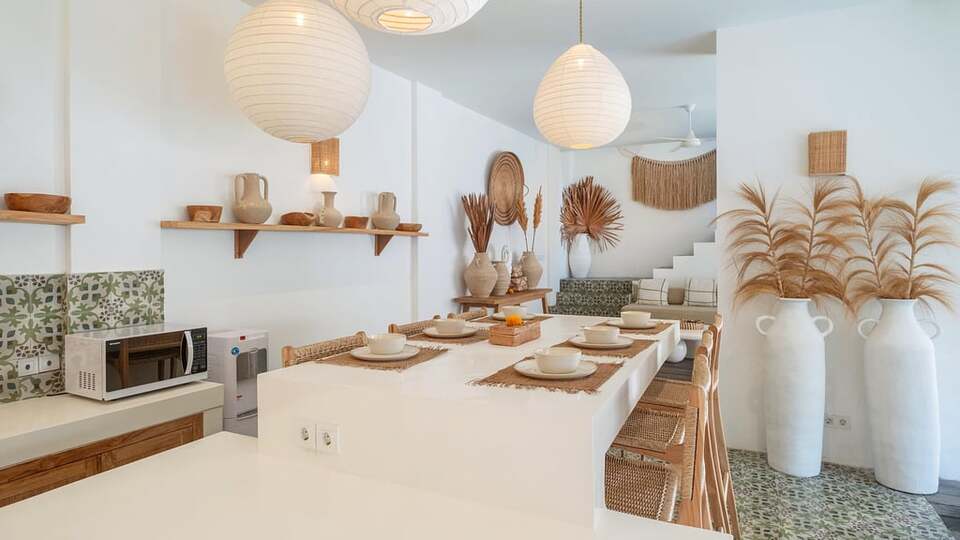 5 Star Villa Madissa – Modern Berawa Hideaway
