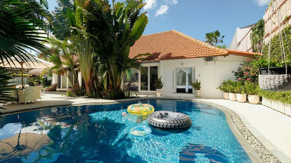 5 Star Villa Celeste – Tropical Seminyak Haven