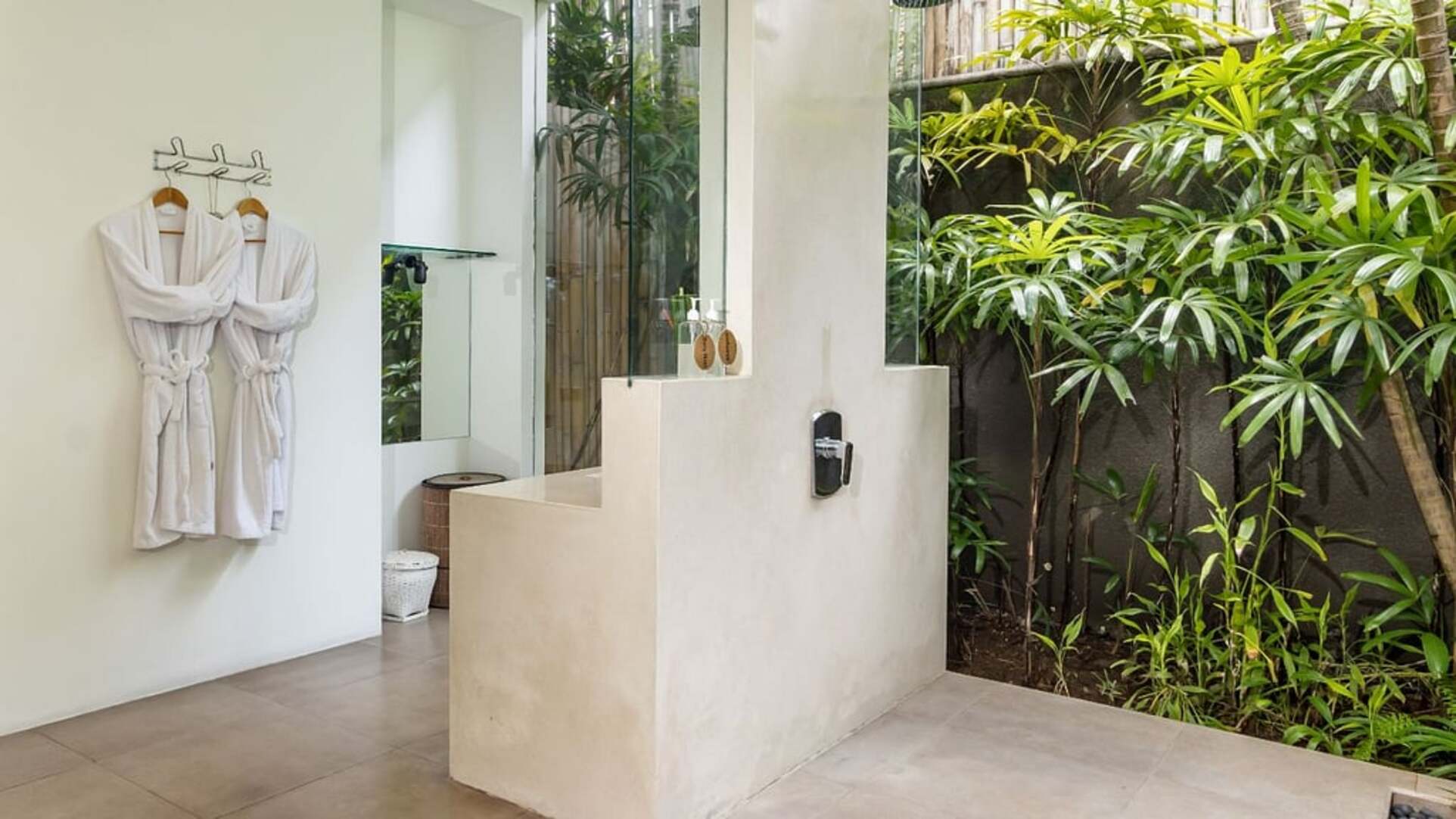 5 Star Alice Estate – Serene Seminyak Estate