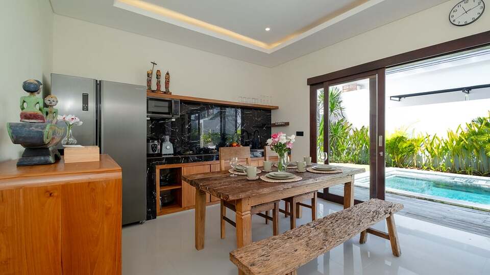 5 Star Villa Lange 3 - Modern Balinese Elegance