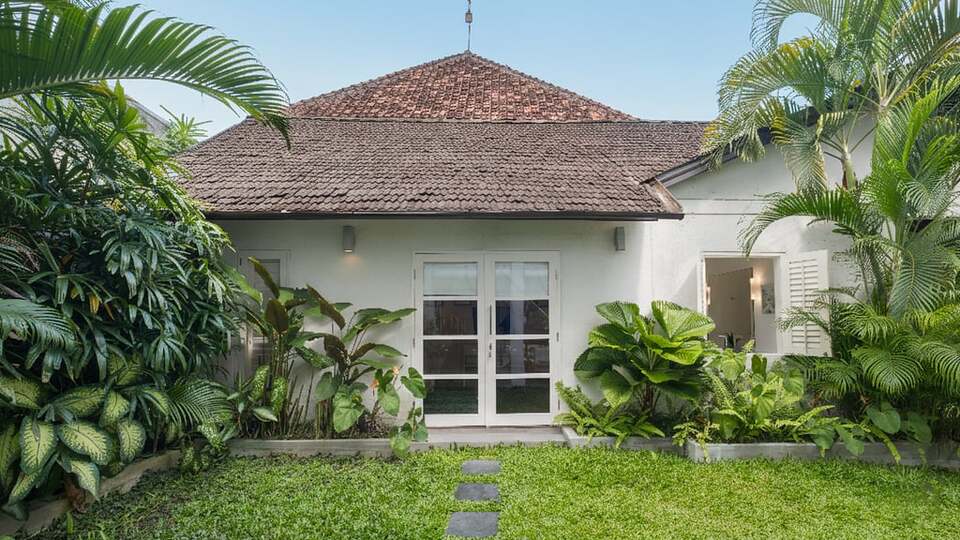 5 Star Villa Merta Sari 8 - Seminyak Serenity