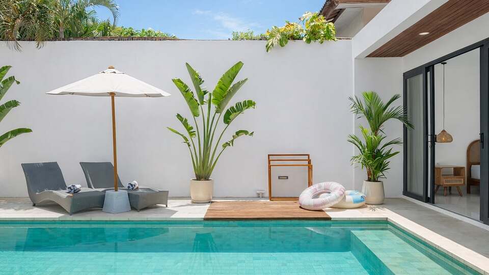 5 Star Villa Cansavina - Modern Seminyak Serenity