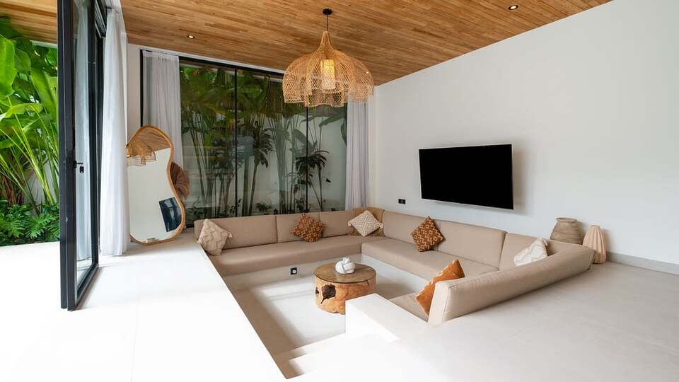 5 Star Loona Palm Canggu Estate - Contemporary Tropical Escape