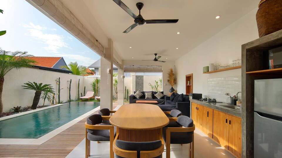 5 Star Villa Cinta Rose – Tropical Elegance