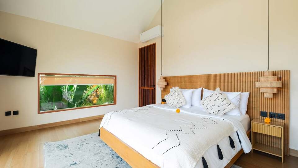 5 Star Lexington Palace Villa – Private Tropical Estate