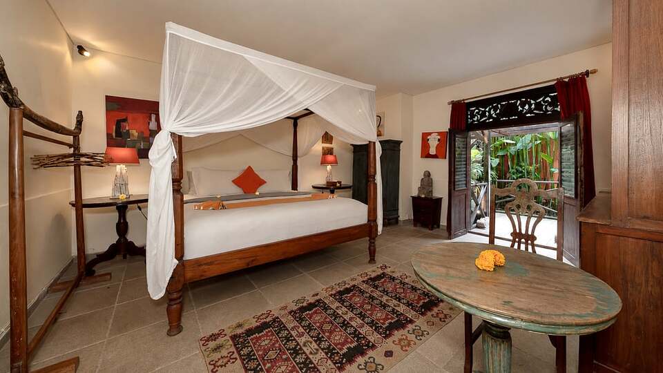5 Star Villa Hangat – Tropical Balinese Sanctuary