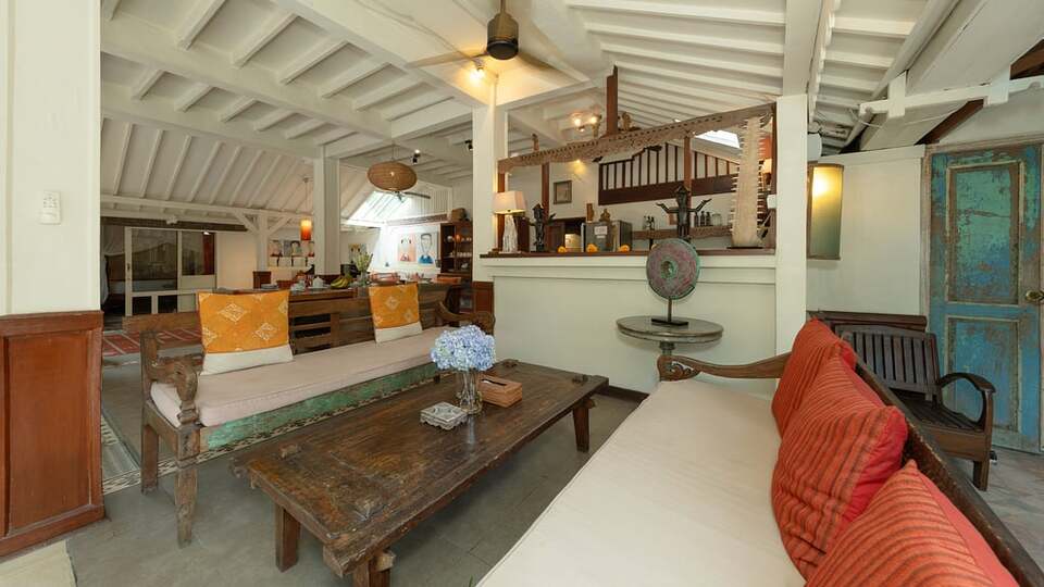 5 Star Villa Hangat – Tropical Balinese Sanctuary