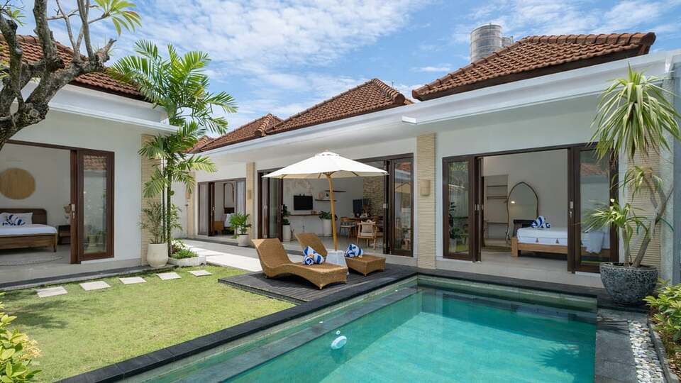 5 Star Villa Victoria 2 – Tropical Seminyak Retreat