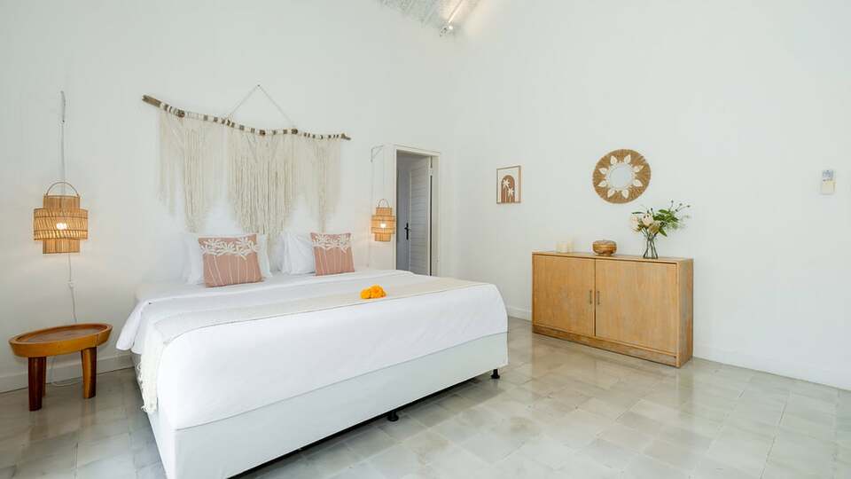 5 Star Villa Mas 4 Seminyak – Elegant Island Retreat