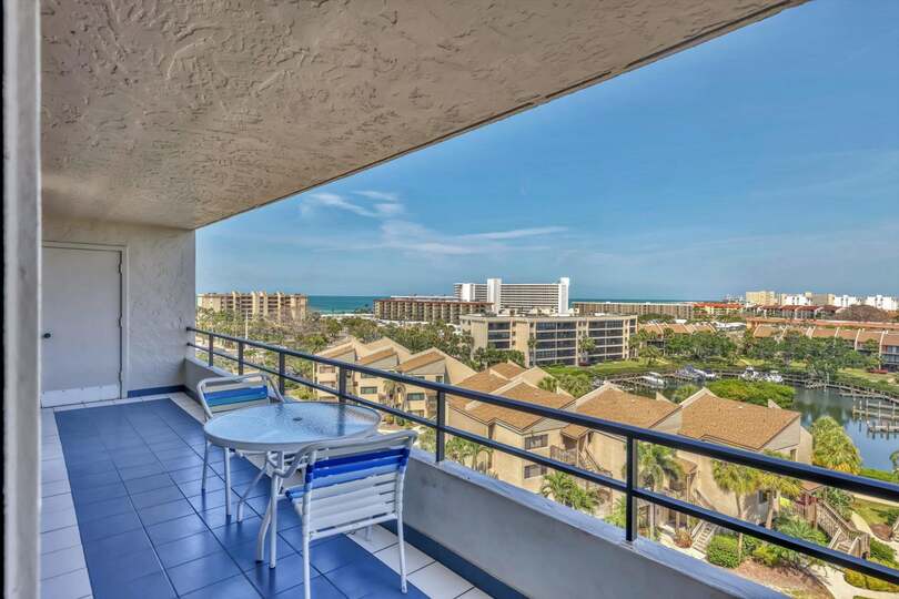 Large Balcony Overlooking North-West Siesta Key, the Intracoastal Waterway, and the Gulf