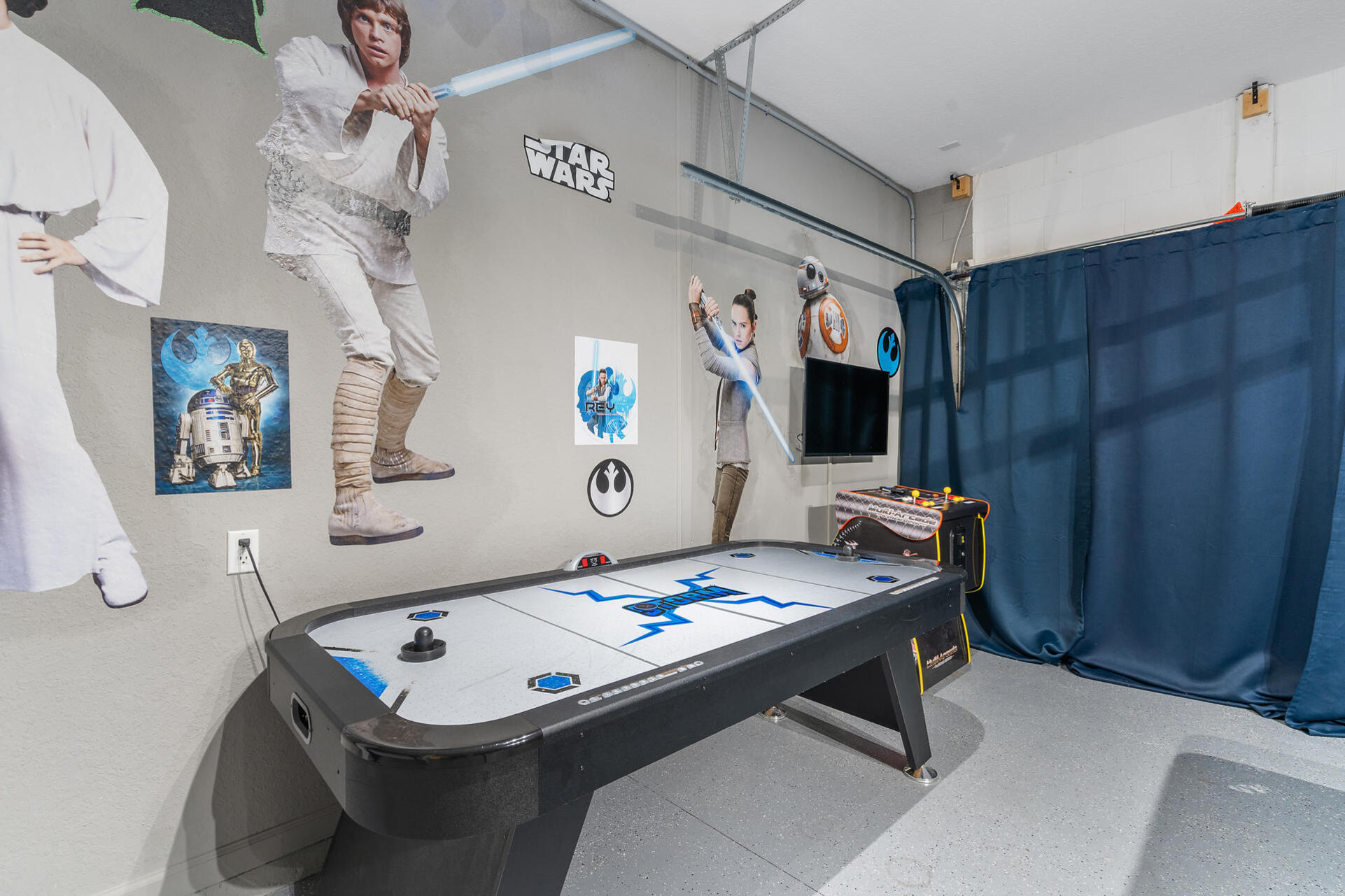 Game Room Air Hockey Video Arcade Star Wars Theme