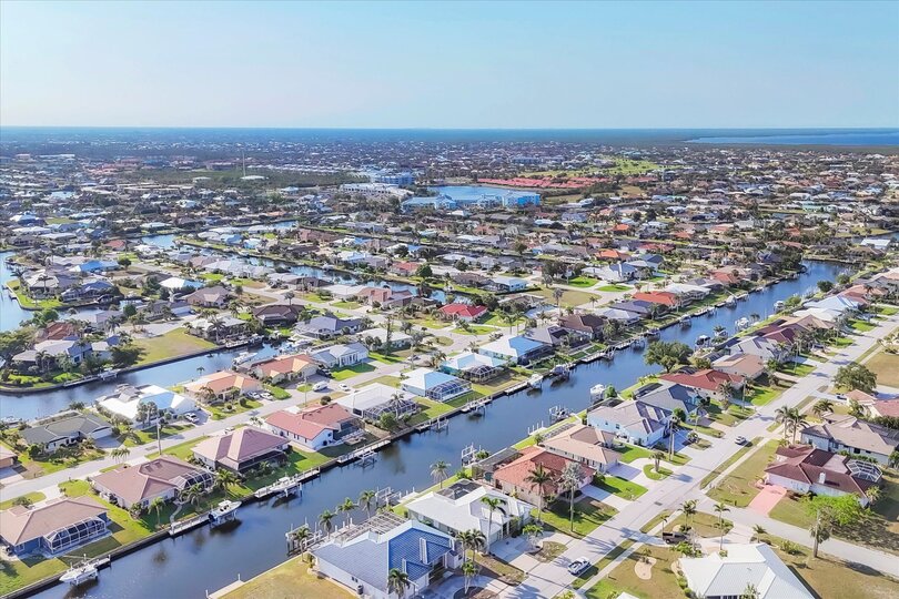 Beautiful 3-Bedroom, 2-Bathroom Canal-front home with Private West facing Pool in Punta Gorda, FL